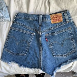 LEVI SHORTS